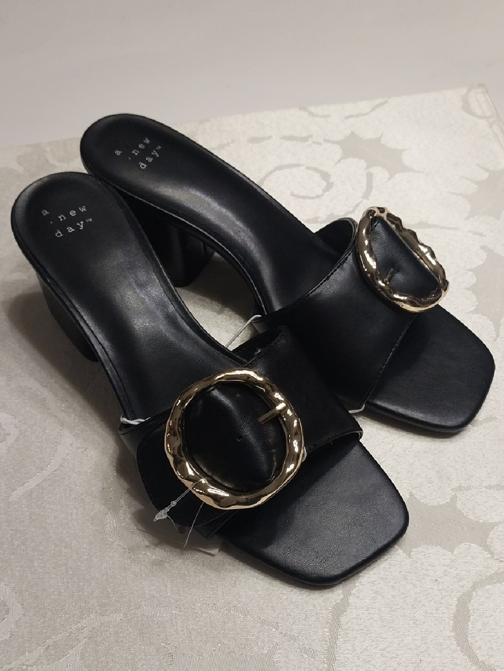 A New Day NWT Diana Buckle Mule Heels Size 8M Black Gold Block Heel Slip-on's